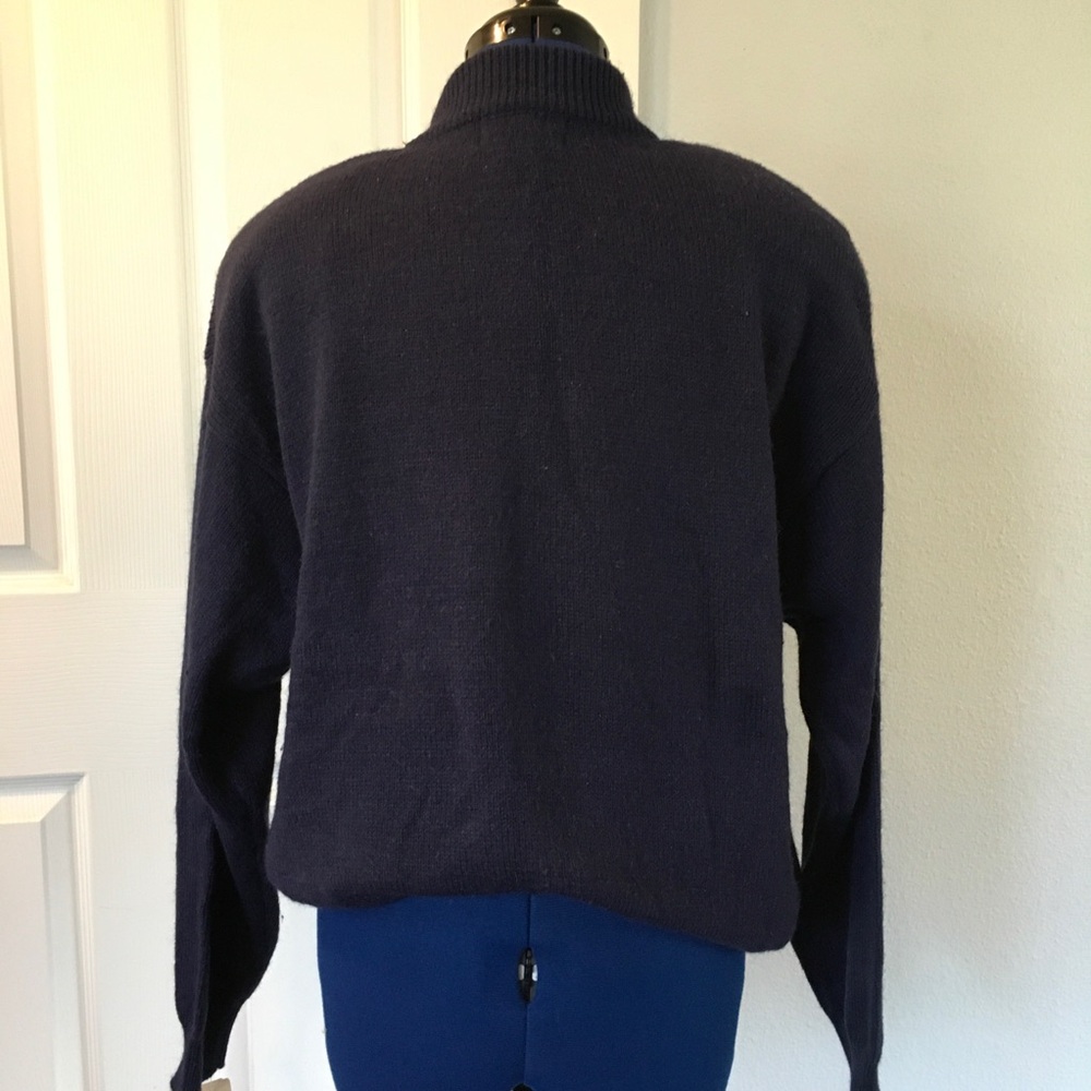VINTAGE Alfred Dunner Cottagecore
 Navy Blue Embroidered Floral Sweater - Picture 7 of 13